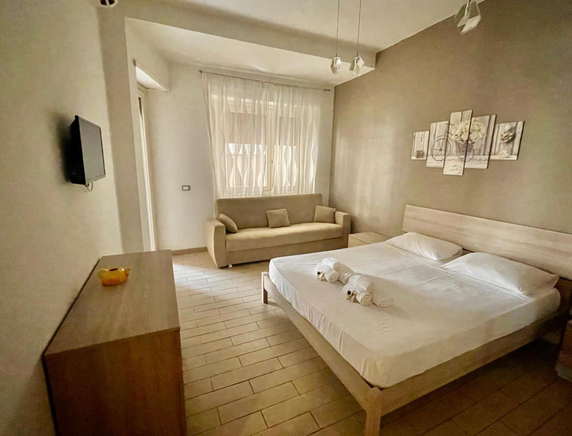 Domus Laterani By Jfm - Comfortable Apartment Big Terrace Colosseo Rome Exterior photo